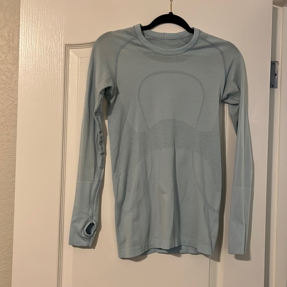 Light blue long-sleeved shirt